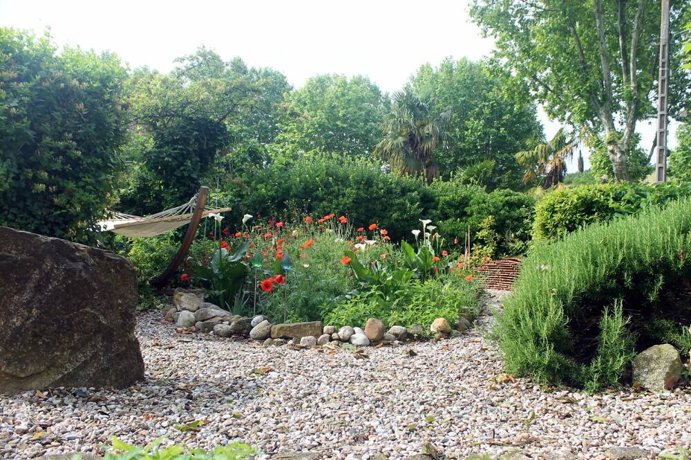 Photo of Outdoor in Escueillens-et-Saint-Just-de-Belengard