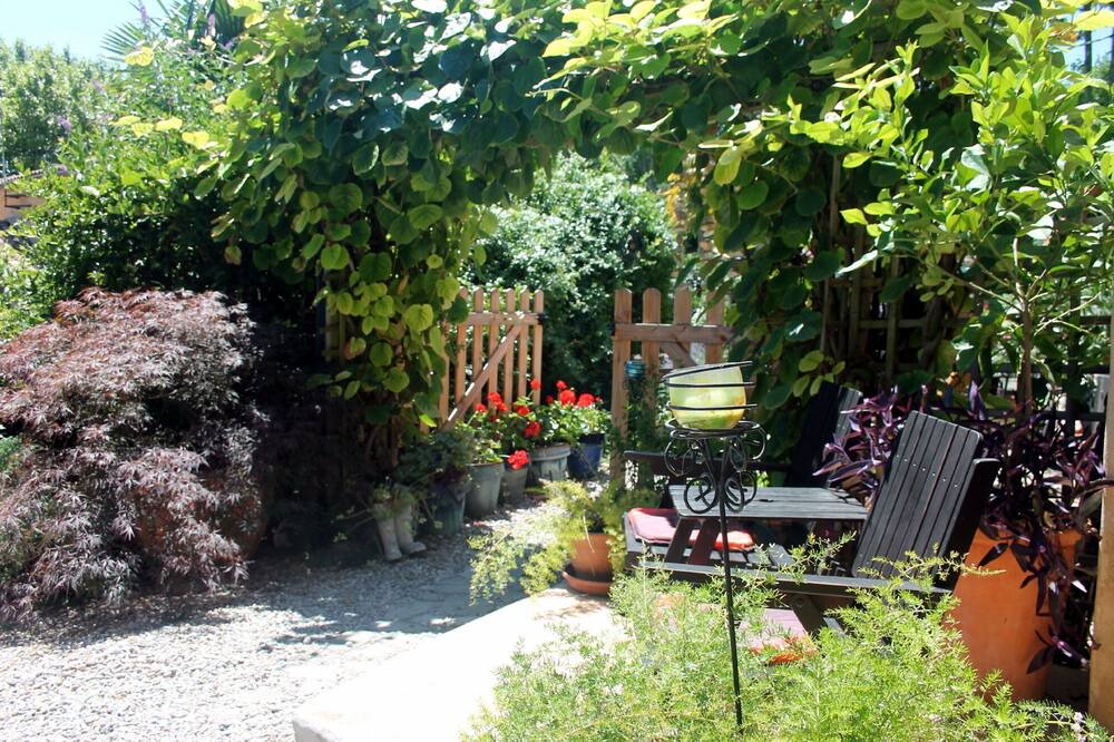 Photo of Outdoor in Escueillens-et-Saint-Just-de-Belengard