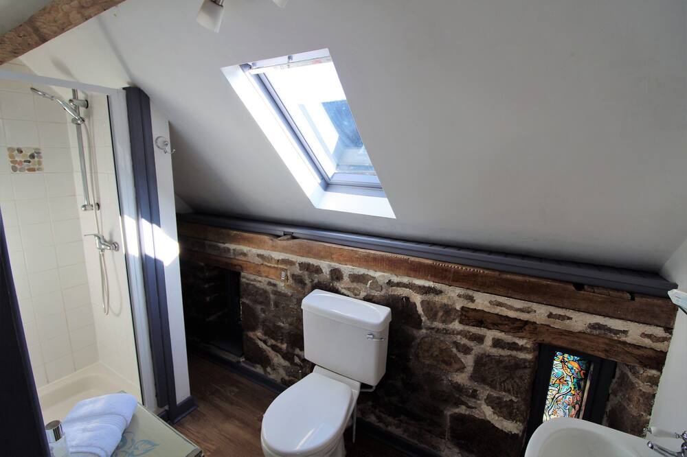 Photo of Bathroom in Larchamp