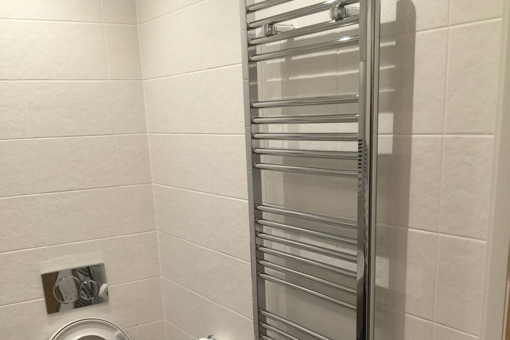 Photo of Bathroom in Bromley South