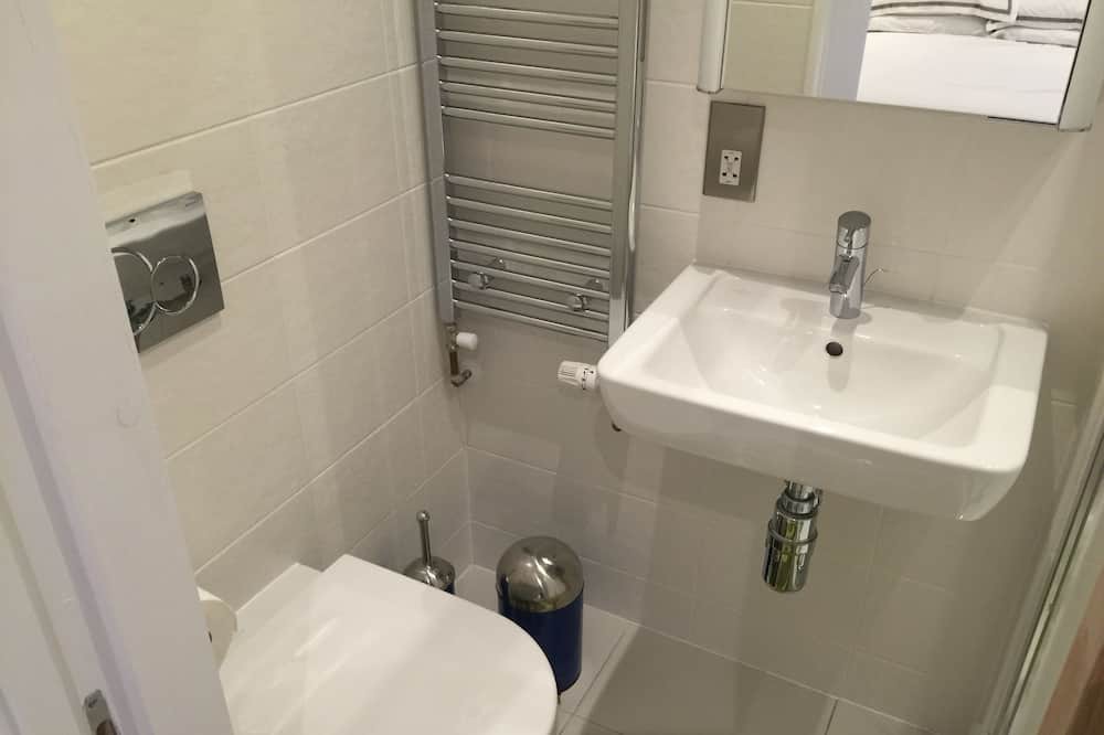 Photo of Bathroom in Bromley South