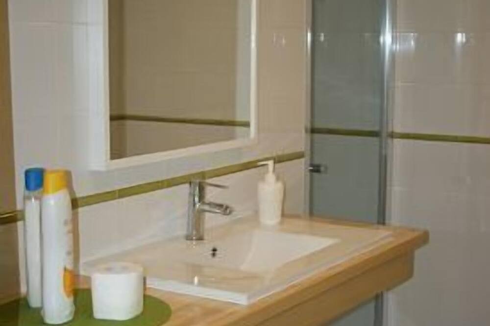 Photo of Bathroom in Nueva