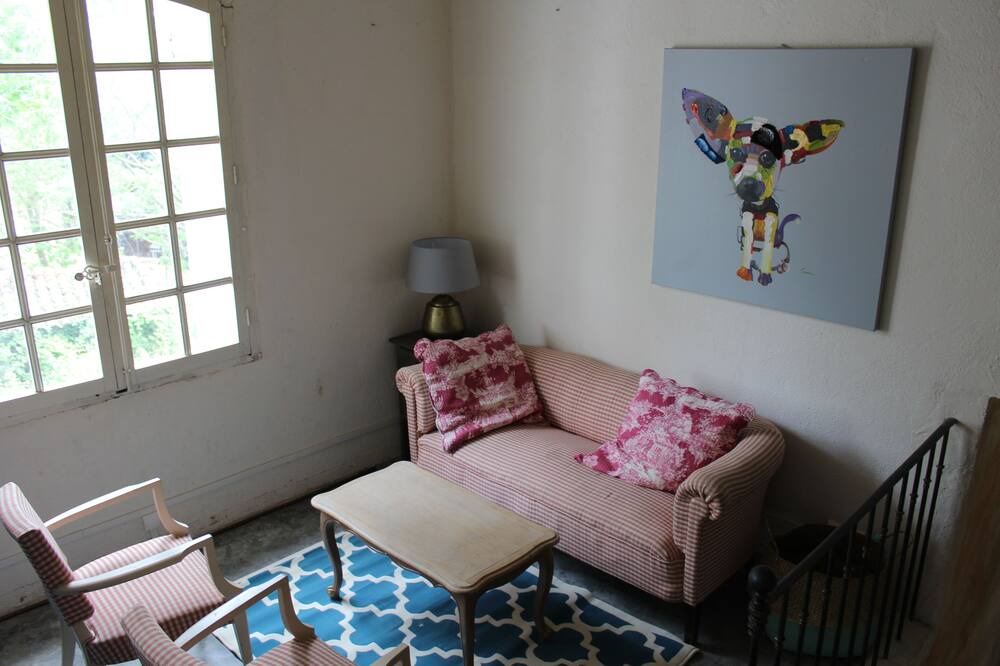 Photo of Livingroom in Villeneuve