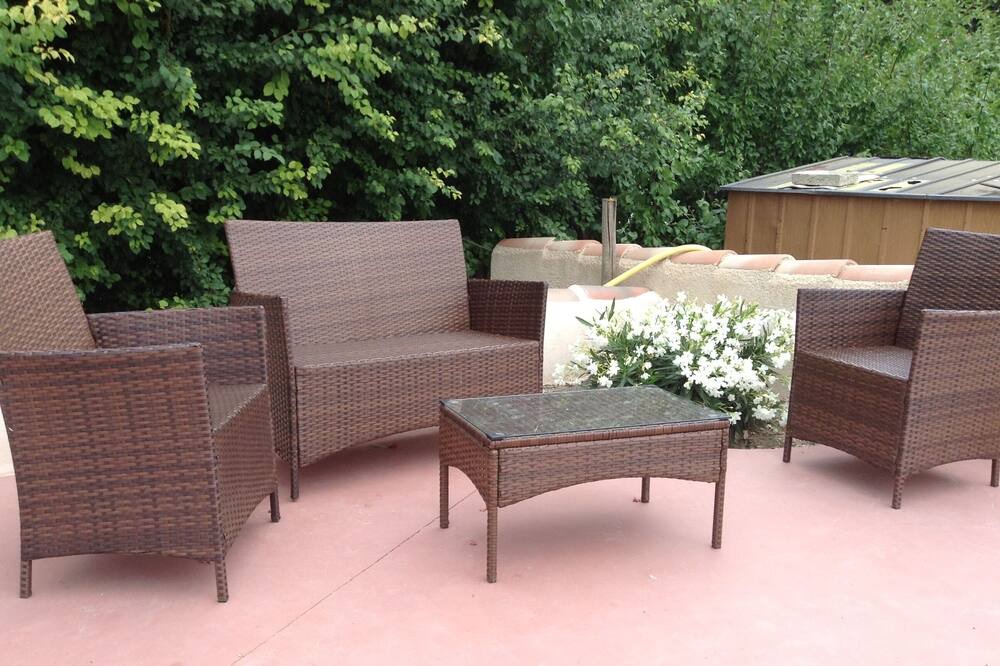 Photo of Patio Balcony in Violes