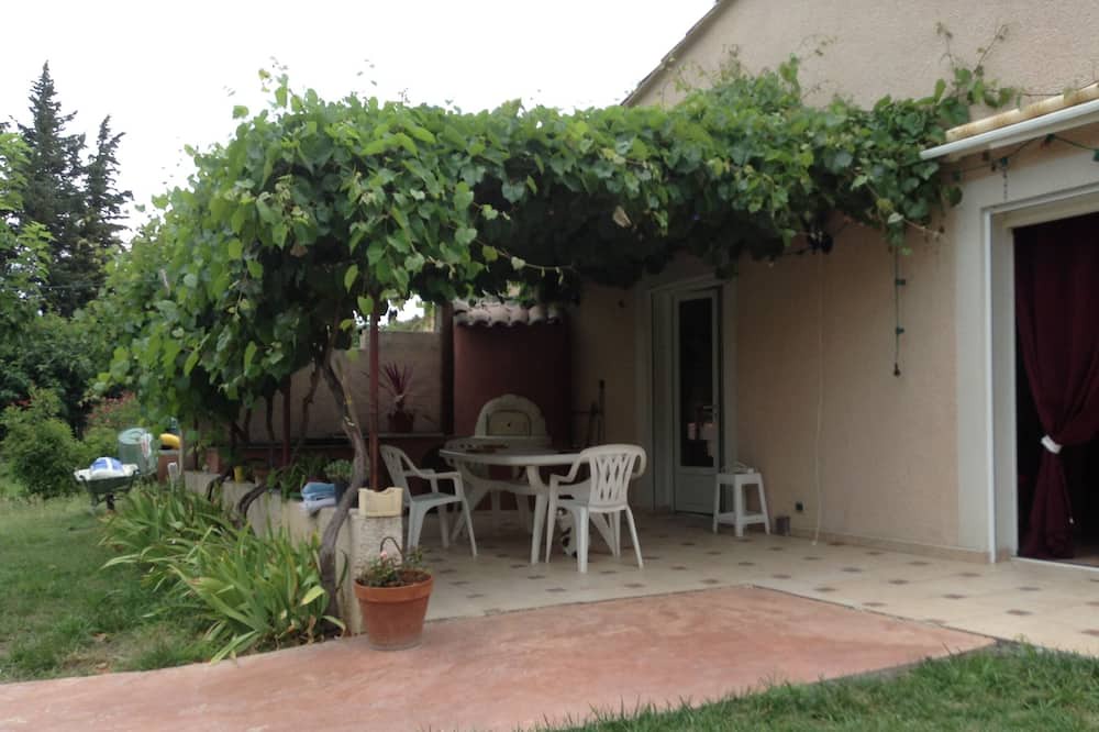 Photo of Outdoor in Violes