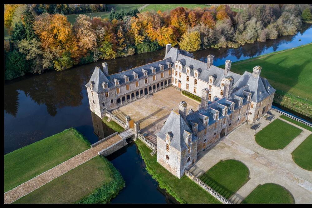 Photo of Outdoor in Saint-Etienne-en-Cogles