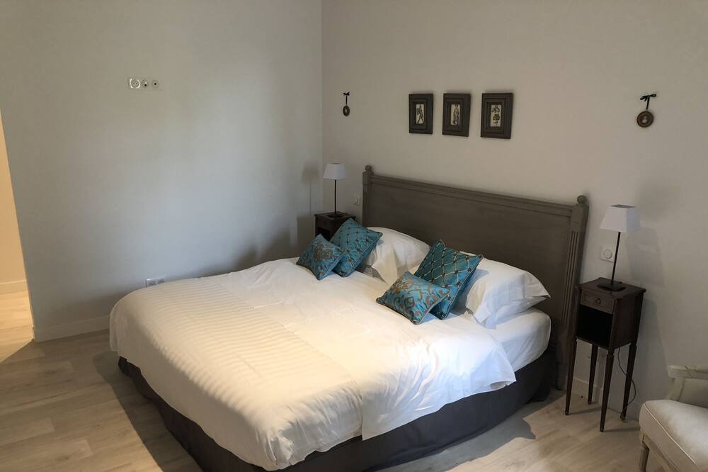 Photo of Bedroom in Azay-le-Rideau