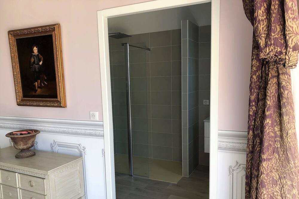 Photo of Bedroom in Azay-le-Rideau