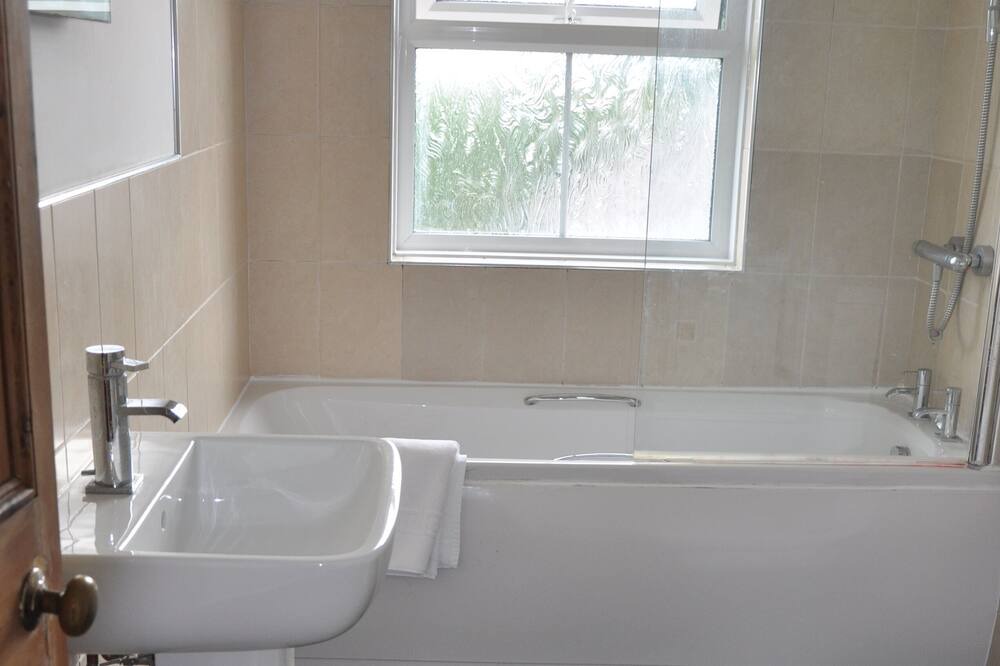 Photo of Bathroom in St. Mawes