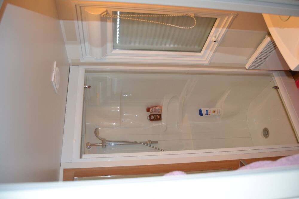 Photo of Bathroom in Lattes