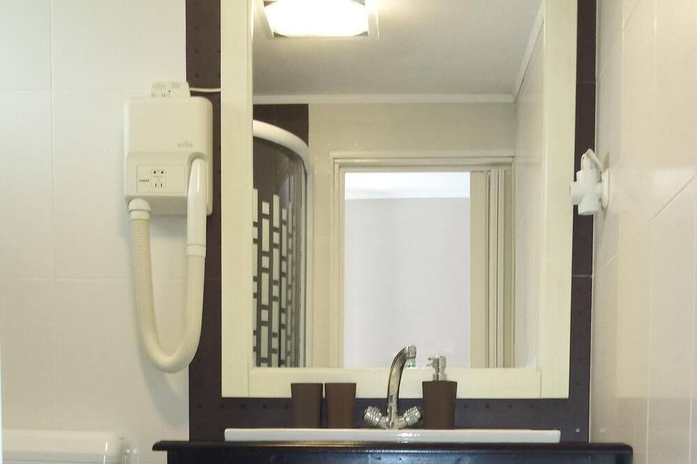Photo of Bathroom in Spadici