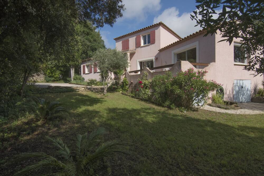Photo of Outdoor in Aubais