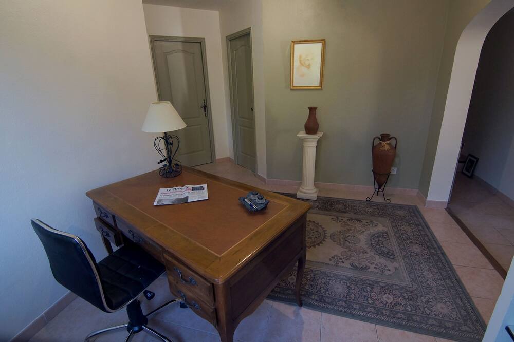 Photo of Bedroom in Aubais