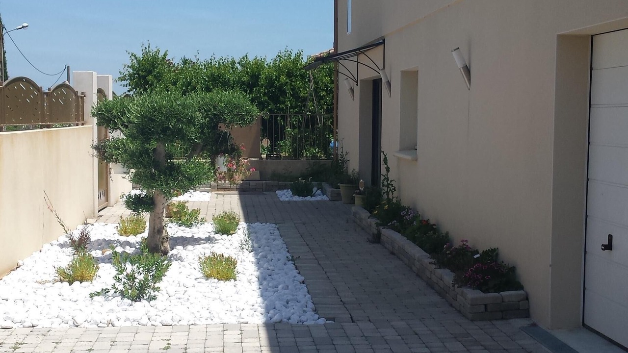 Photo of Outdoor in Saint-Jean-de-Cornies