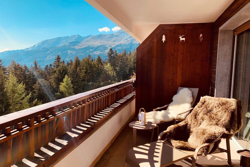 Photo of Patio Balcony in Lens