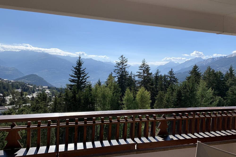 Photo of Patio Balcony in Lens
