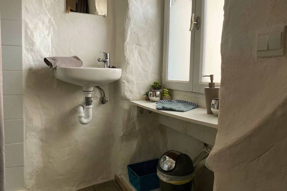 Photo of Bathroom in Baillestavy