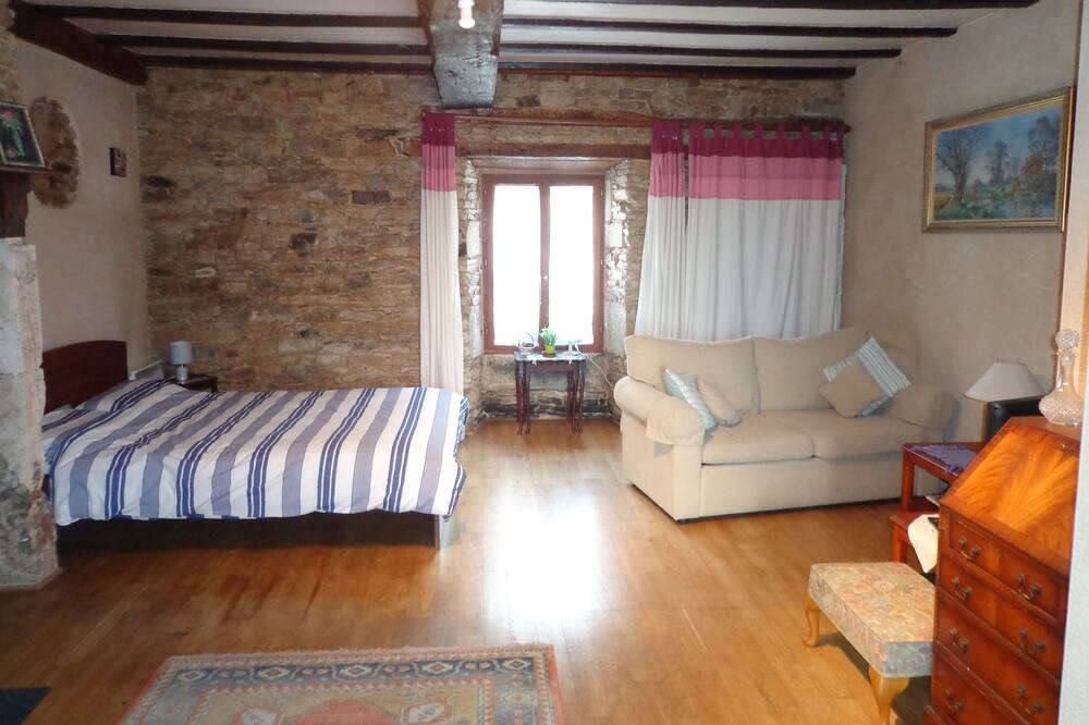 Photo of Bedroom in Mialet