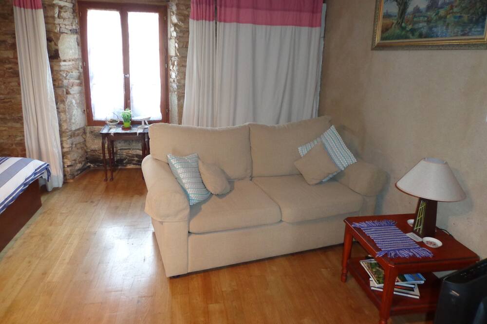 Photo of Livingroom in Mialet