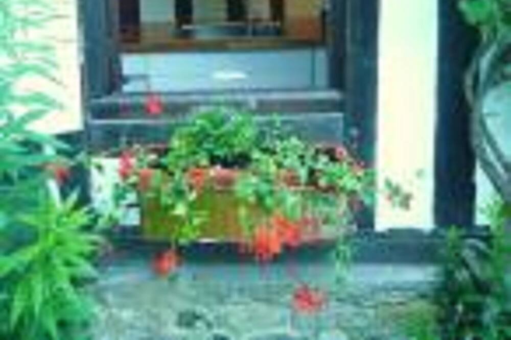Photo of Outdoor in Ablon
