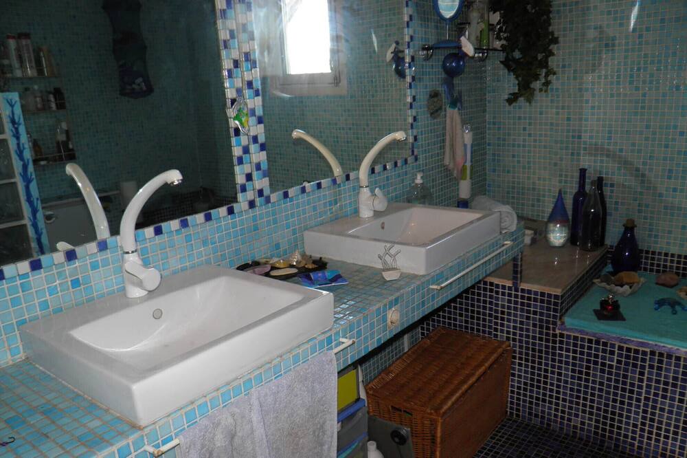 Photo of Bathroom in L'Aldea