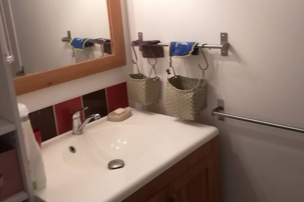 Photo of Bathroom in Bouguenais
