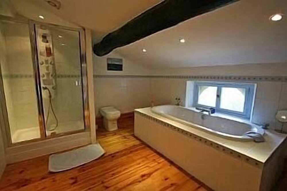 Photo of Bathroom in Arles-sur-Tech