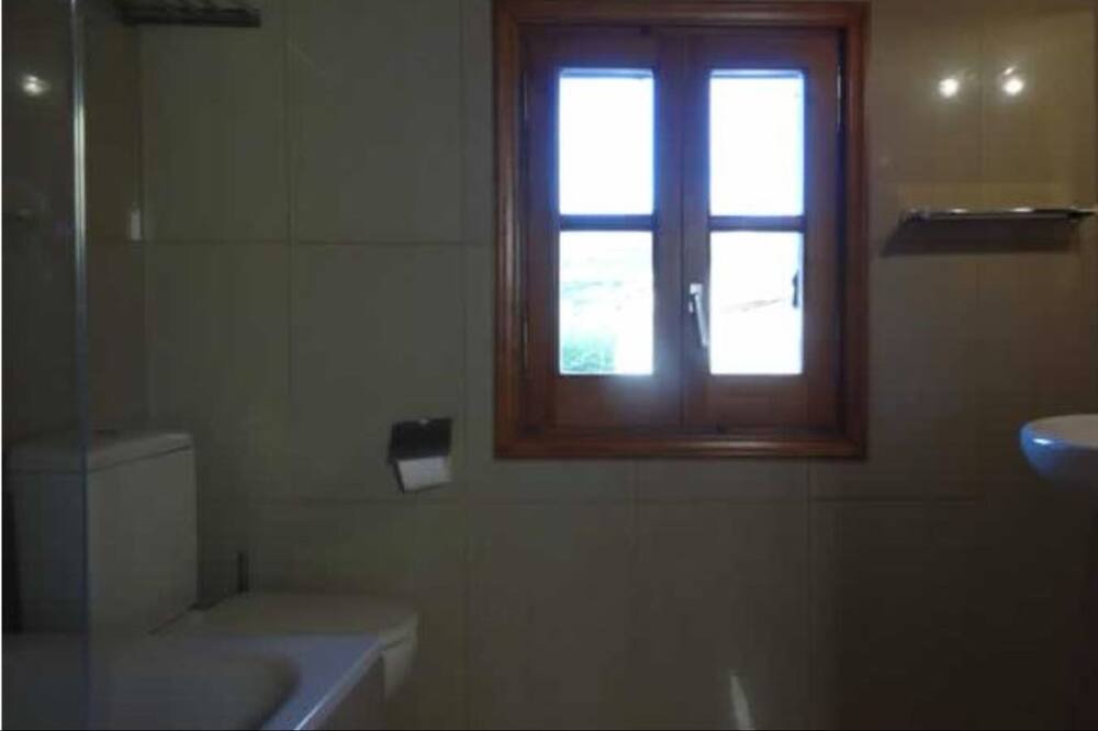 Photo of Bathroom in Montcortes