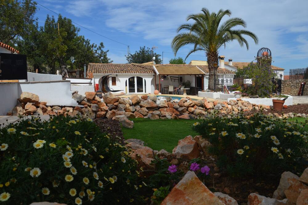 Photo of Outdoor in Jalon