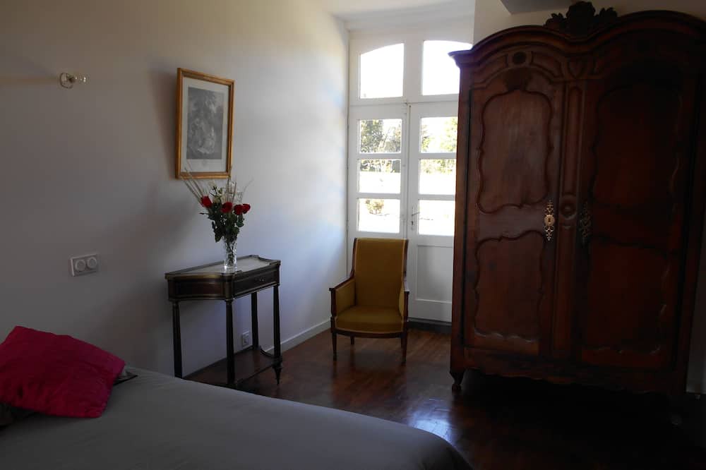 Photo of Bedroom in Pipriac