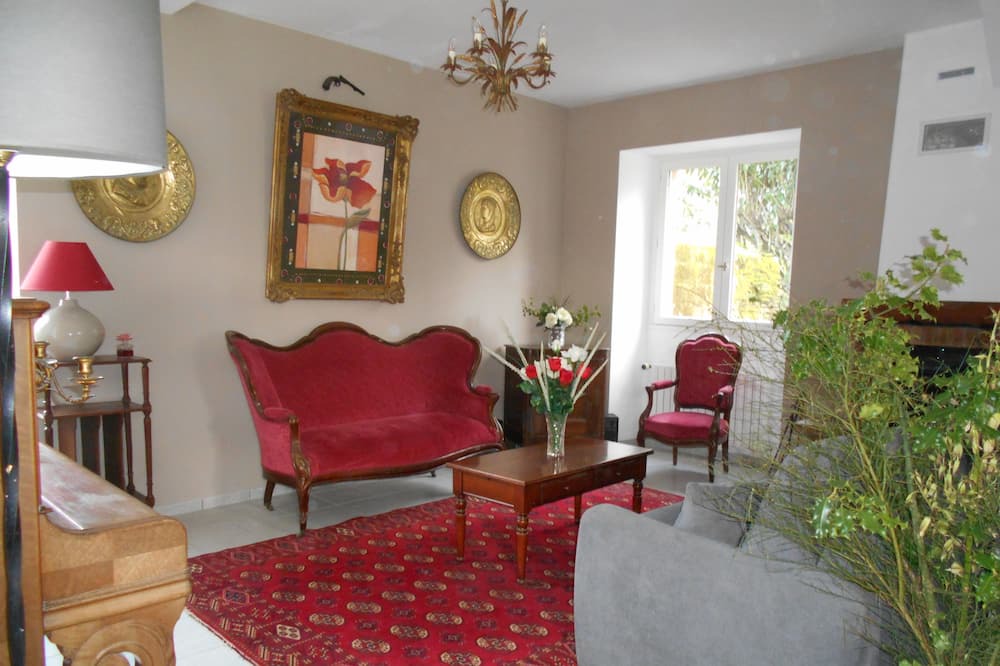 Photo of Livingroom in Pipriac
