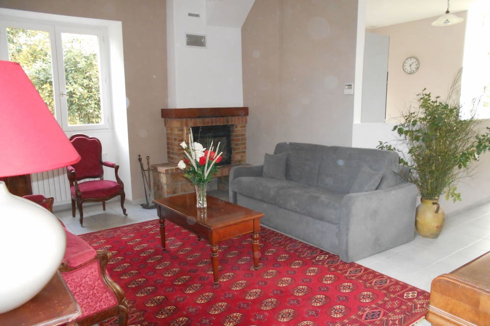 Photo of Livingroom in Pipriac