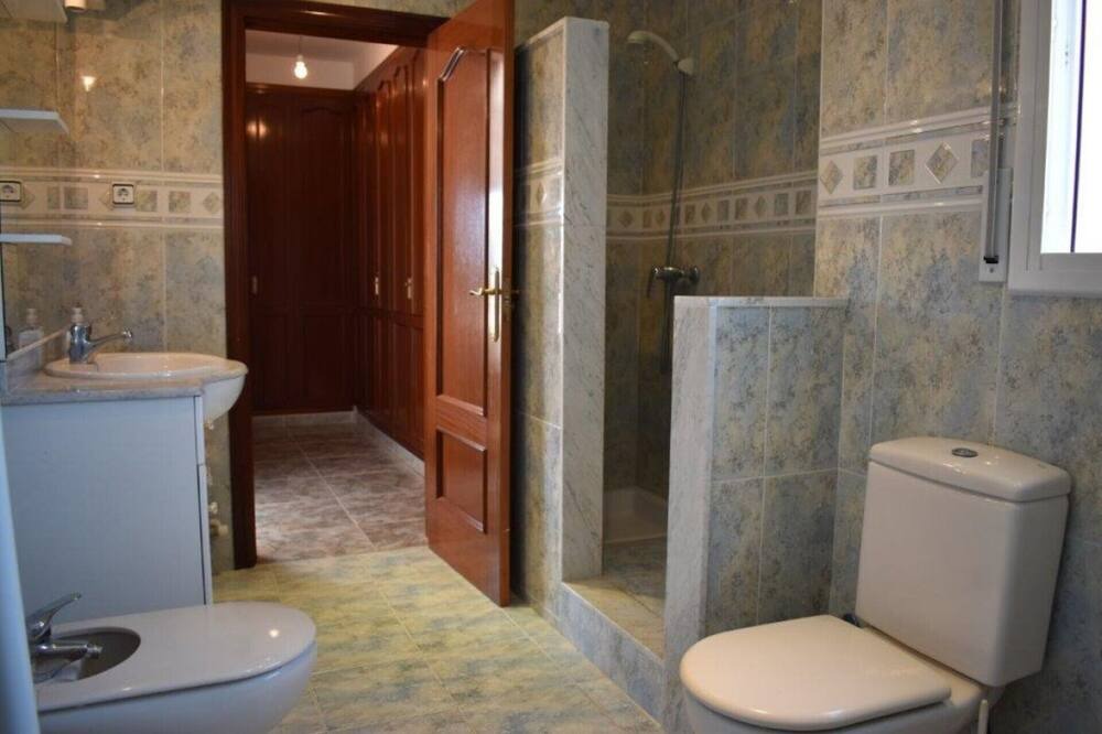 Photo of Bathroom in Cunit