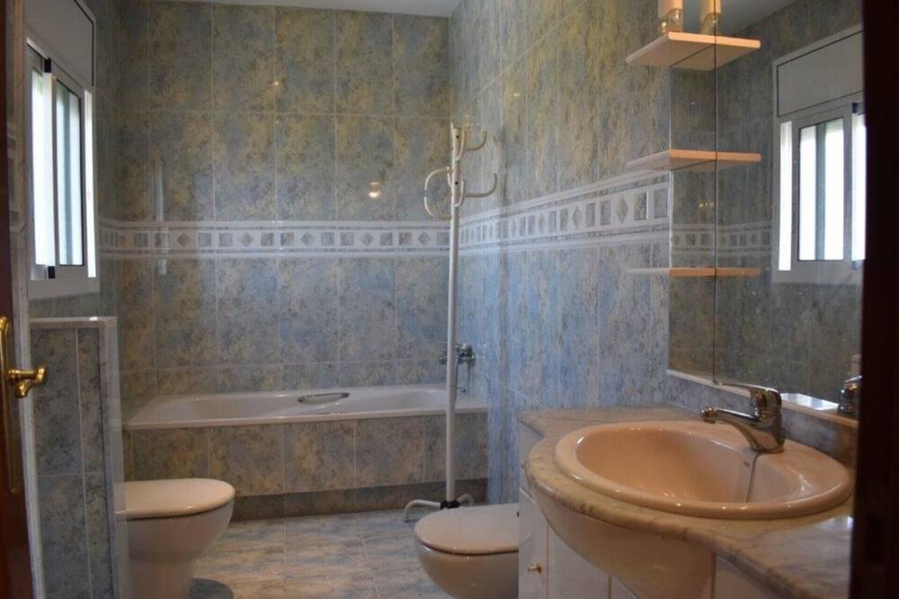 Photo of Bathroom in Cunit