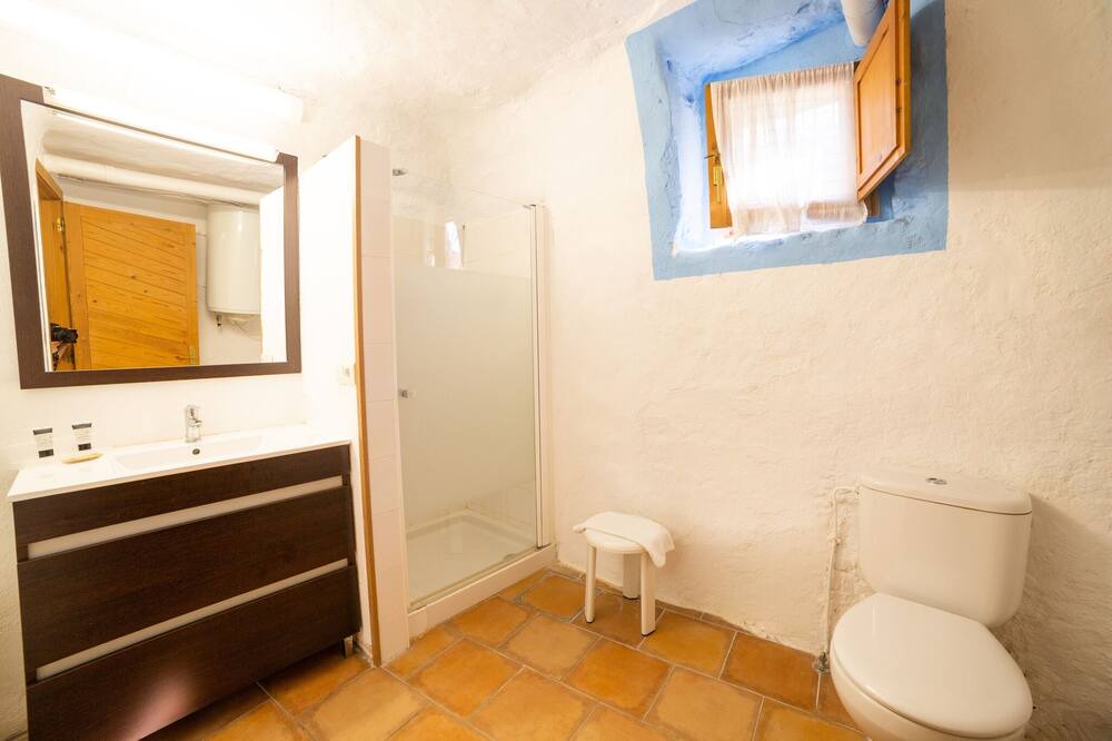 Photo of Bathroom in Valtierra
