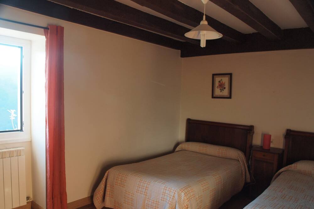 Photo of Bedroom in Baztan