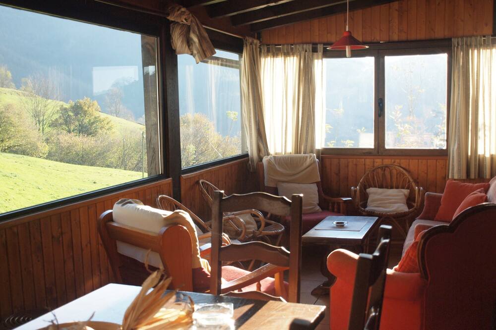 Photo of Livingroom in Baztan
