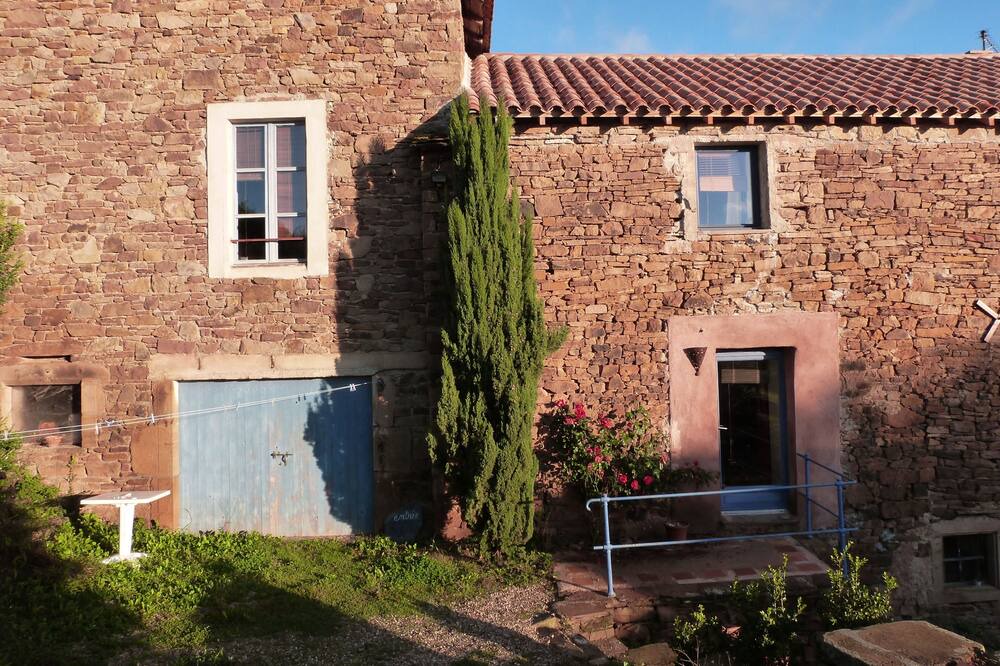 Photo of Outdoor in Laval-Roqueceziere