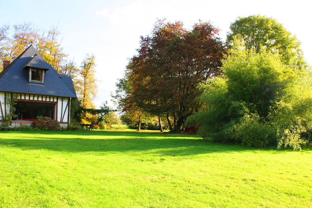 Photo of Outdoor in Touffreville-la-Corbeline