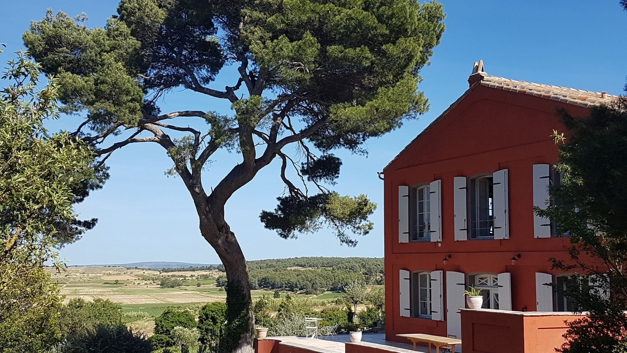 Photo of Buildings in Ouveillan