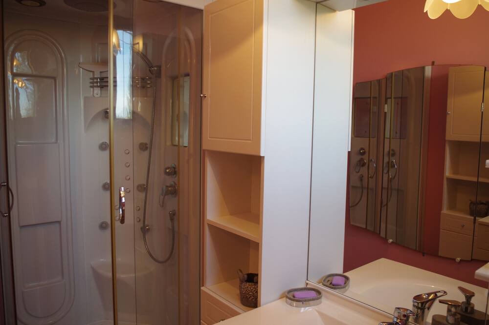 Photo of Bedroom in Sarrians