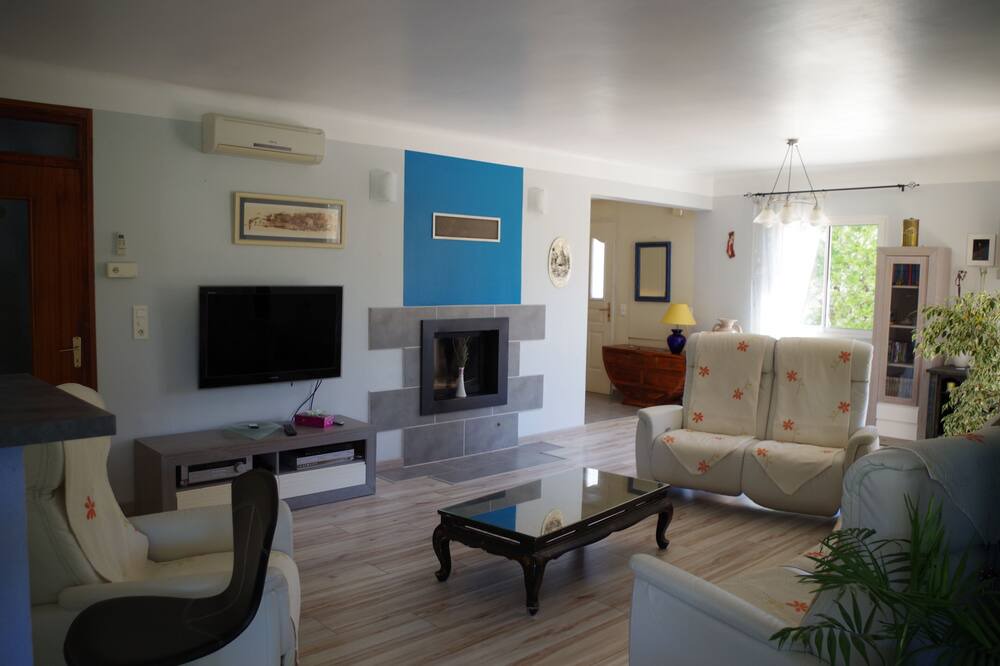 Photo of Livingroom in Sarrians