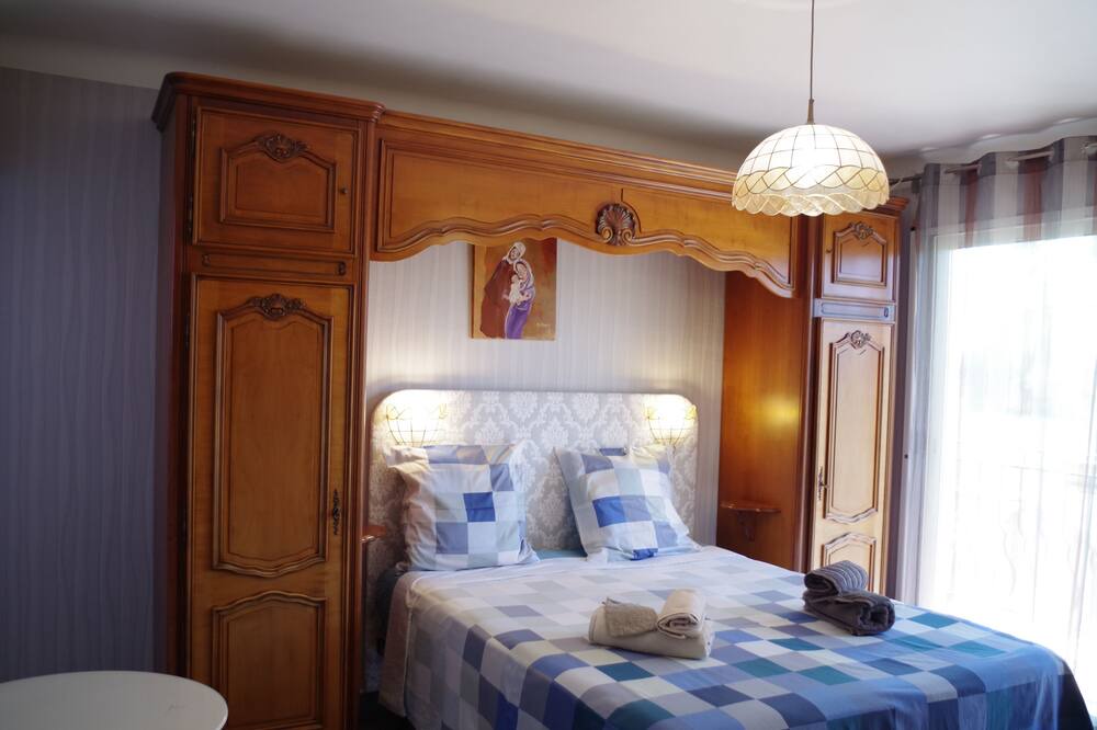 Photo of Bedroom in Sarrians