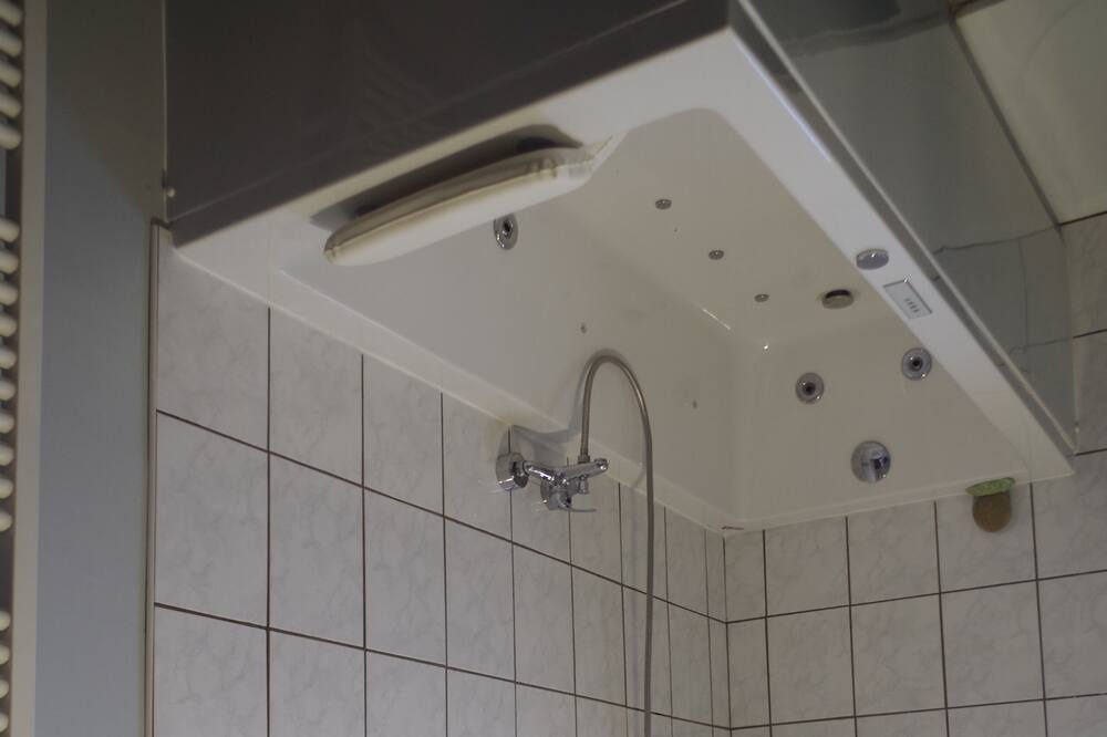 Photo of Bathroom in Sarrians