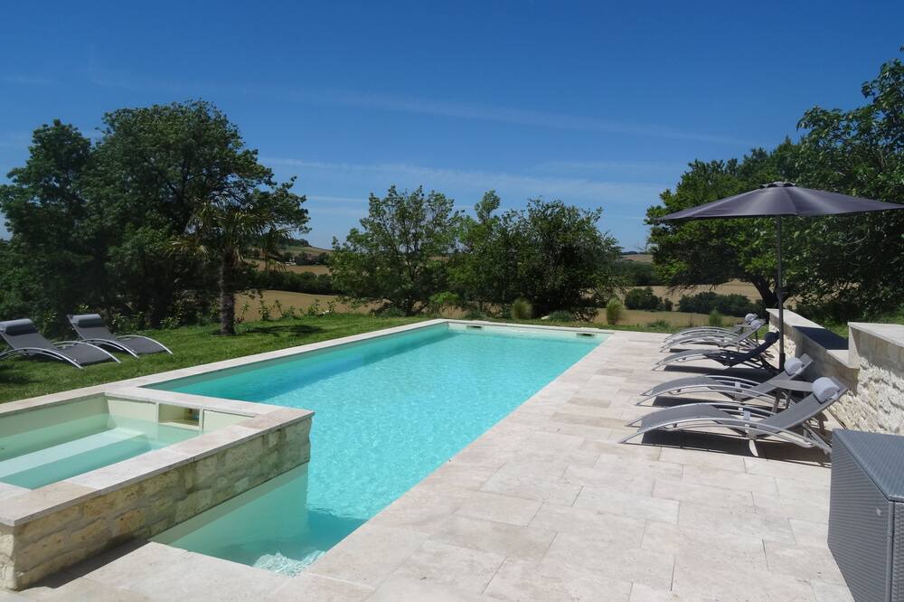 Photo of Outdoor in Saint-Puy