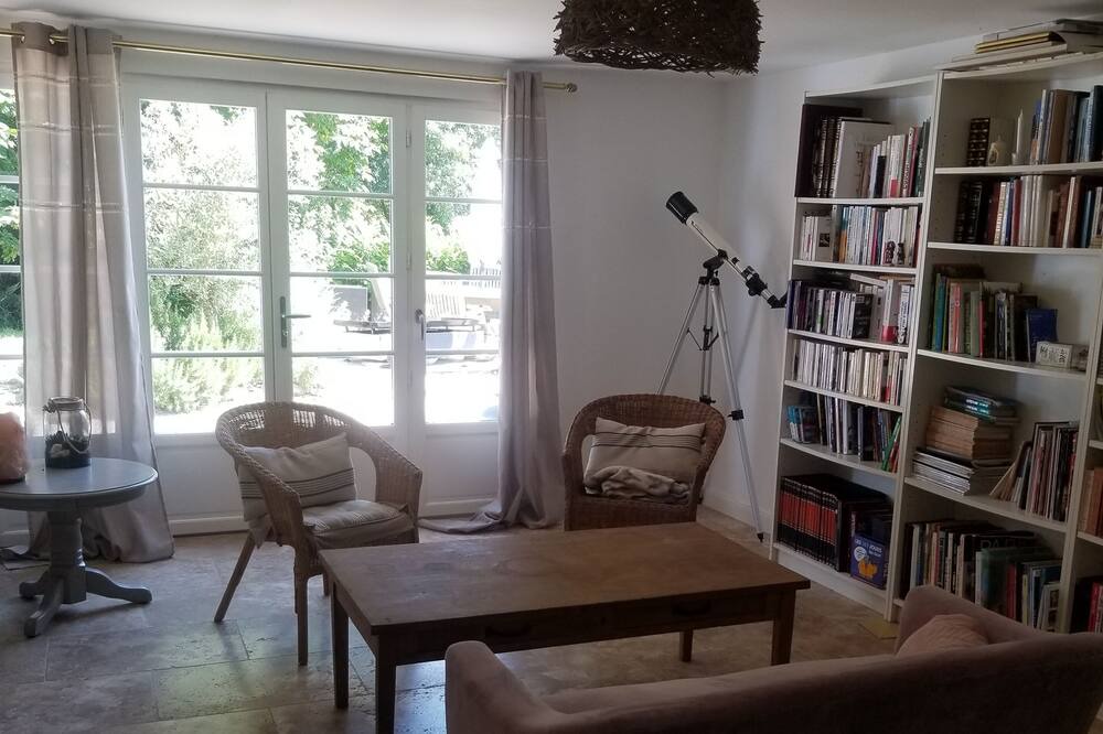 Photo of Livingroom in Saint-Puy