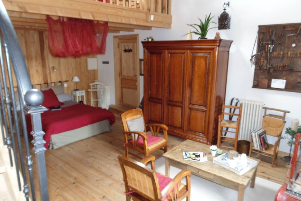 Photo of Livingroom in Saint-Maurice-de-Lignon