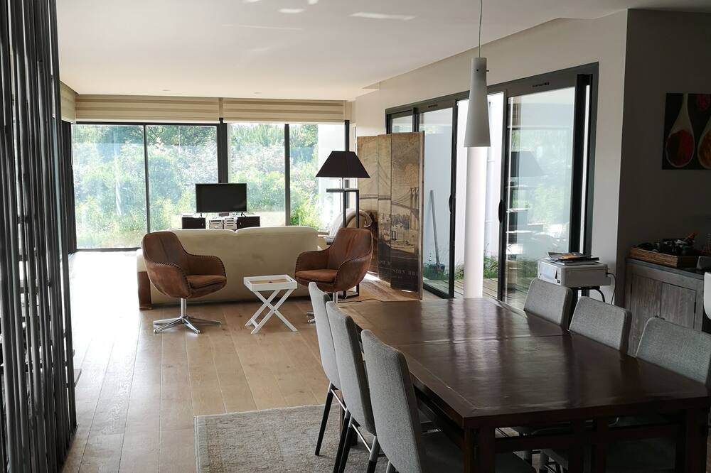 Photo of Kitchen in Lit-et-Mixe
