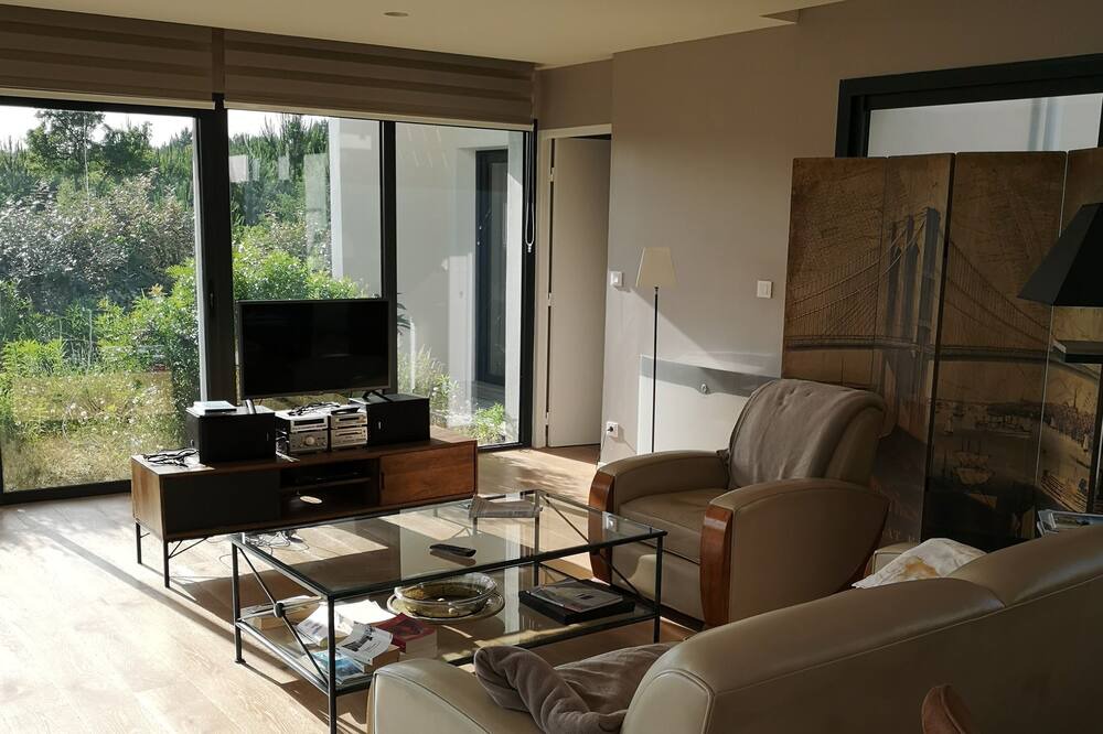 Photo of Livingroom in Lit-et-Mixe