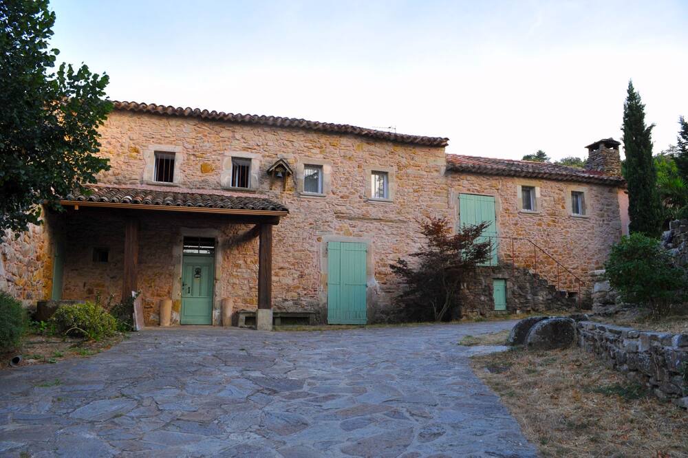 Photo of Outdoor in Les Aires
